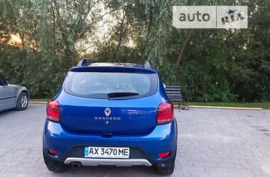 Хэтчбек Renault Sandero 2021 в 
