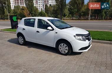 Хэтчбек Renault Sandero 2014 в Киеве