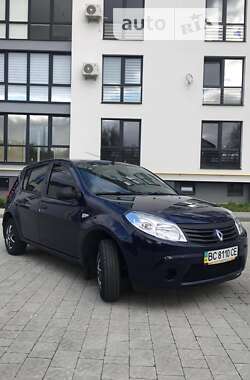 Хетчбек Renault Sandero 2010 в Львові