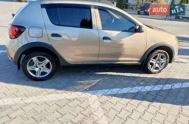 Хетчбек Renault Sandero 2020 в 