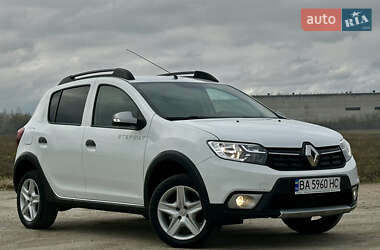 Хетчбек Renault Sandero 2018 в 