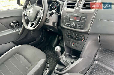 Хетчбек Renault Sandero 2018 в 