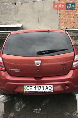 Хэтчбек Renault Sandero 2009 в Черновцах