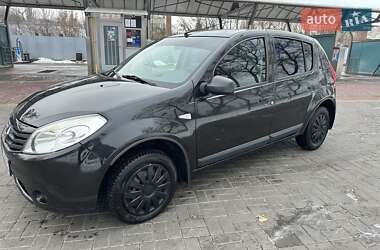 Хэтчбек Renault Sandero 2011 в Киеве