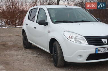 Хетчбек Renault Sandero 2009 в Дрогобичі