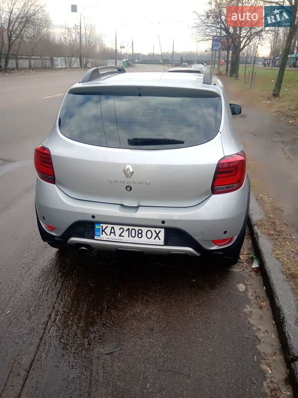 Хэтчбек Renault Sandero 2021 в Киеве