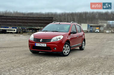 Хетчбек Renault Sandero 2012 в Новій Водолагі