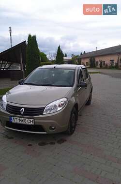 Хэтчбек Renault Sandero 2011 в Косове