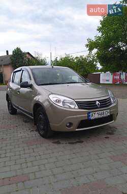 Хетчбек Renault Sandero 2011 в Косові