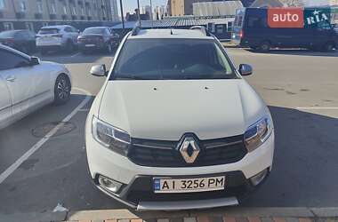 Хэтчбек Renault Sandero 2017 в Софиевской Борщаговке