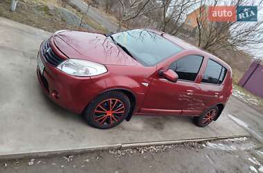 Хэтчбек Renault Sandero 2012 в Киеве