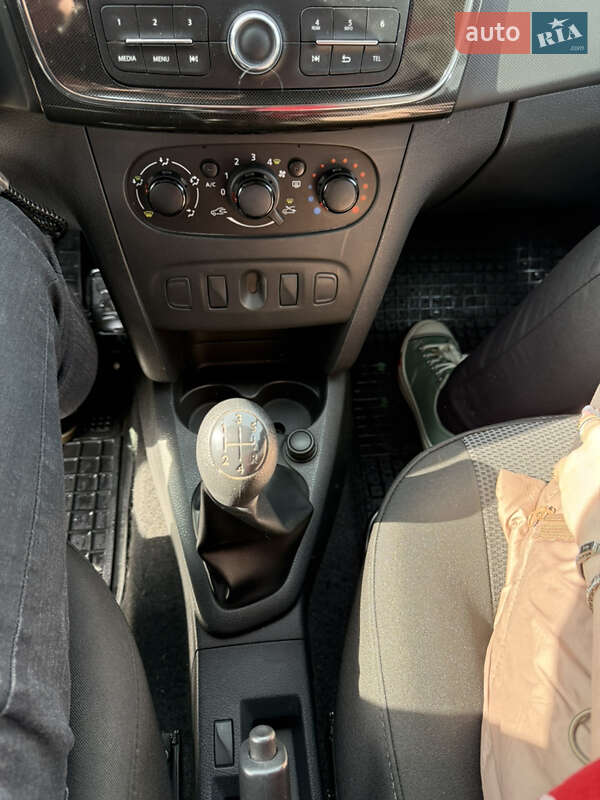 Хетчбек Renault Sandero 2019 в Львові