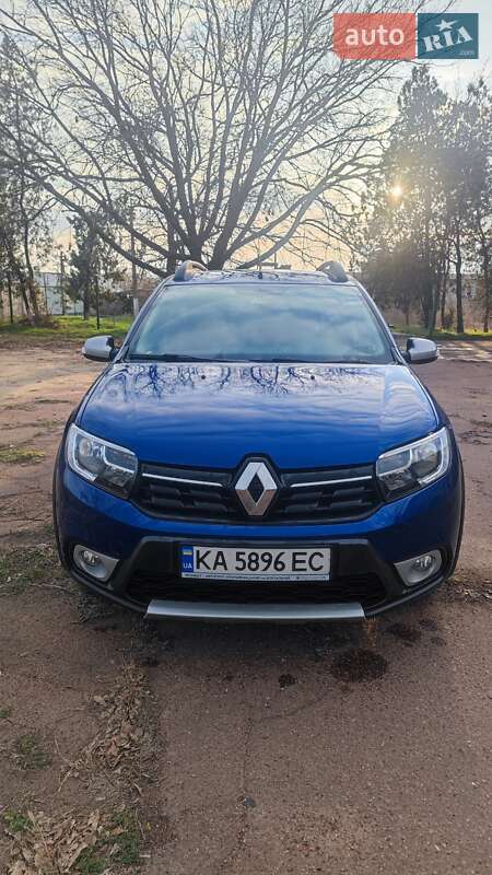 Хэтчбек Renault Sandero 2021 в 