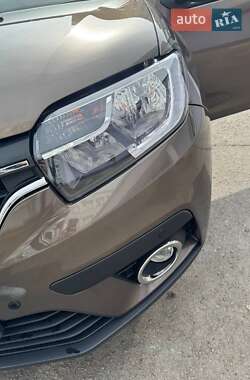 Хетчбек Renault Sandero 2021 в 
