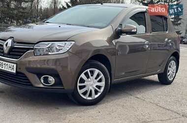 Хетчбек Renault Sandero 2021 в 