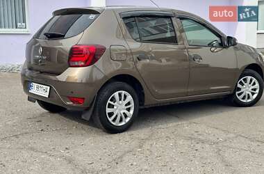 Хетчбек Renault Sandero 2021 в 