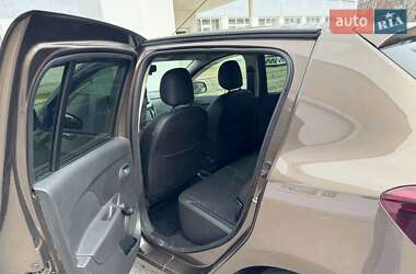 Хетчбек Renault Sandero 2021 в 