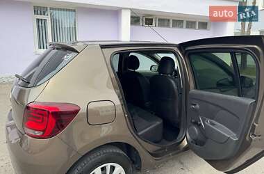 Хетчбек Renault Sandero 2021 в 
