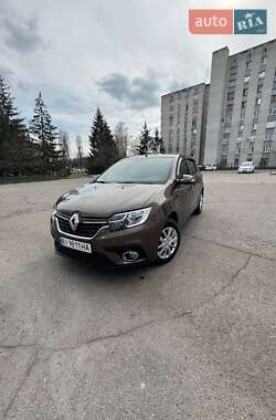 Хетчбек Renault Sandero 2021 в 