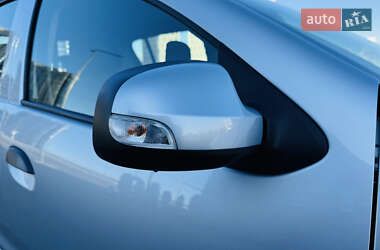 Хетчбек Renault Sandero 2020 в 