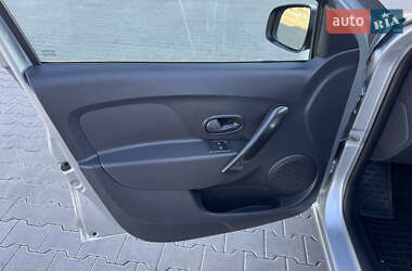 Хетчбек Renault Sandero 2020 в 
