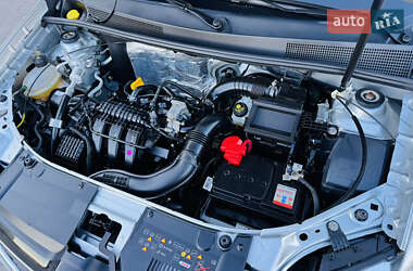 Хетчбек Renault Sandero 2020 в 
