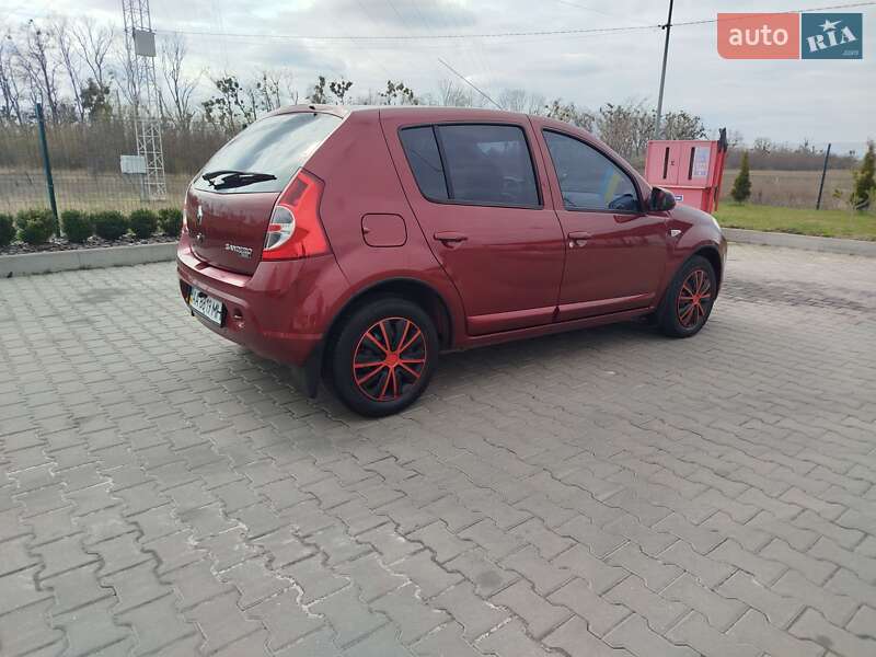 Хетчбек Renault Sandero 2012 в Києві