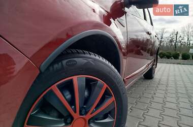 Хетчбек Renault Sandero 2012 в 