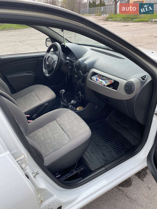 Хэтчбек Renault Sandero 2012 в Запорожье