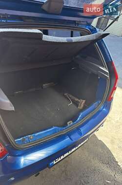 Хетчбек Renault Sandero 2011 в 
