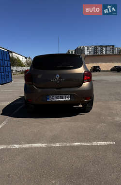 Хетчбек Renault Sandero 2021 в 