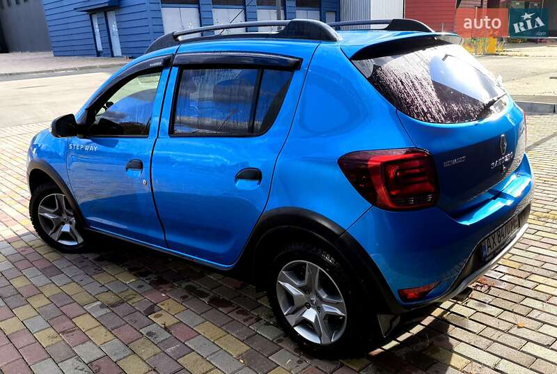 Хэтчбек Renault Sandero 2017 в Харькове