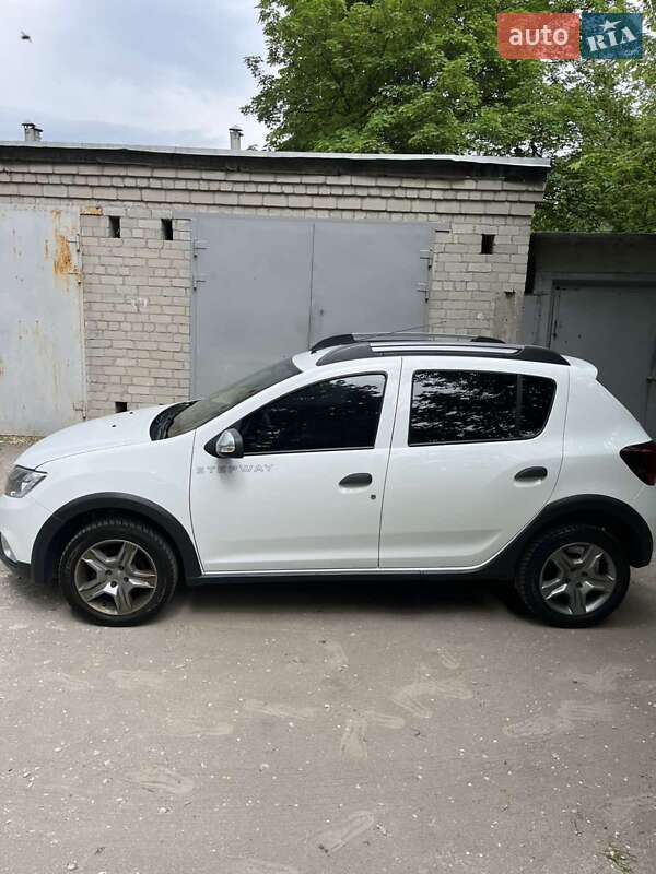 Хэтчбек Renault Sandero 2020 в Днепре