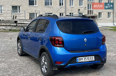 Хэтчбек Renault Sandero 2015 в 