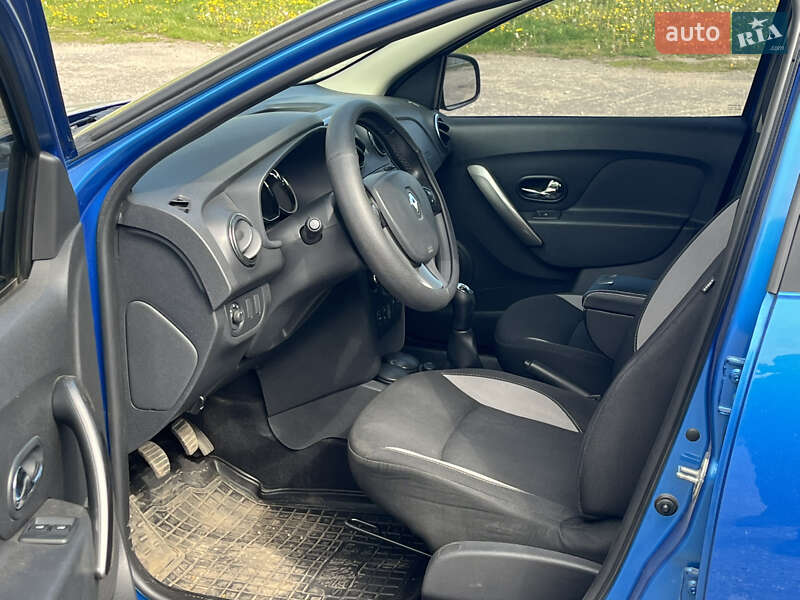 Хетчбек Renault Sandero 2015 в Глухові