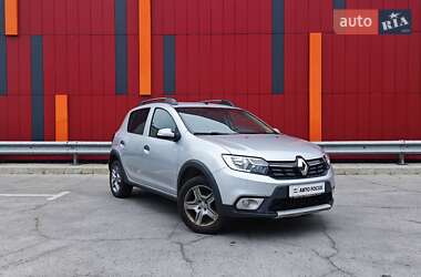 Хэтчбек Renault Sandero 2021 в Киеве