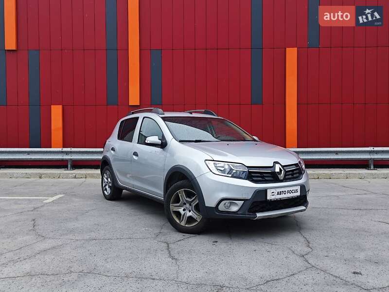 Хетчбек Renault Sandero 2021 в 