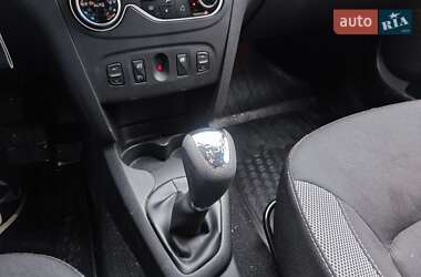Хетчбек Renault Sandero 2021 в 