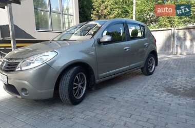 Хэтчбек Renault Sandero 2011 в Хмельницком