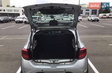 Хетчбек Renault Sandero 2019 в 
