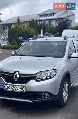 Хэтчбек Renault Sandero 2016 в Ровно