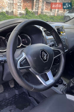 Хэтчбек Renault Sandero 2017 в 