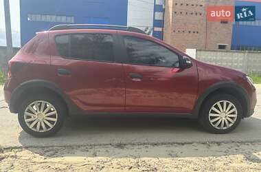 Хэтчбек Renault Sandero 2019 в 