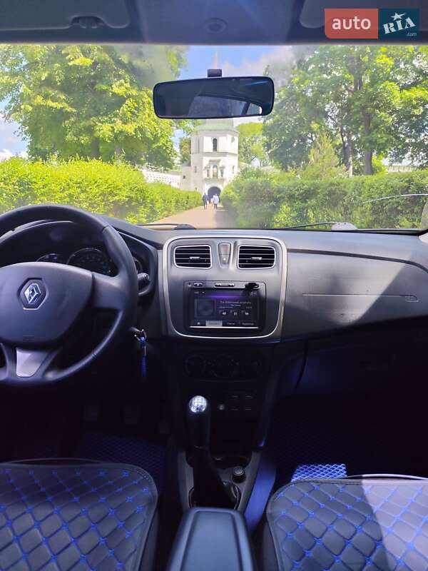 Хэтчбек Renault Sandero 2013 в Новгород-Северском