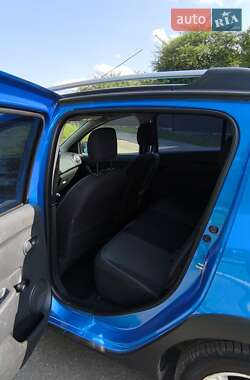 Хэтчбек Renault Sandero 2014 в 