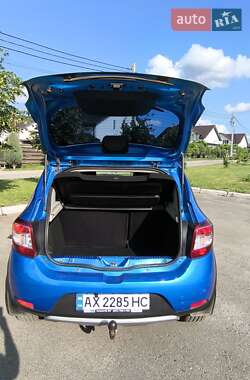 Хэтчбек Renault Sandero 2014 в 