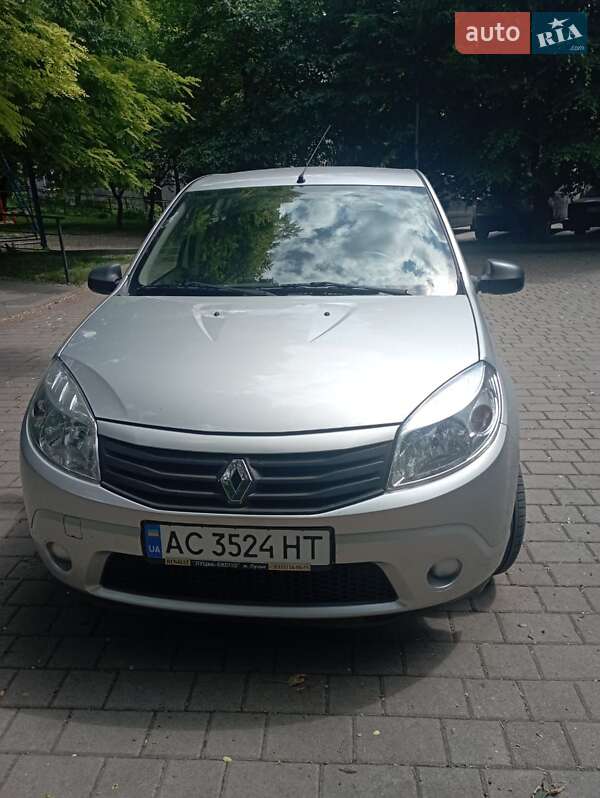 Renault Sandero 2010