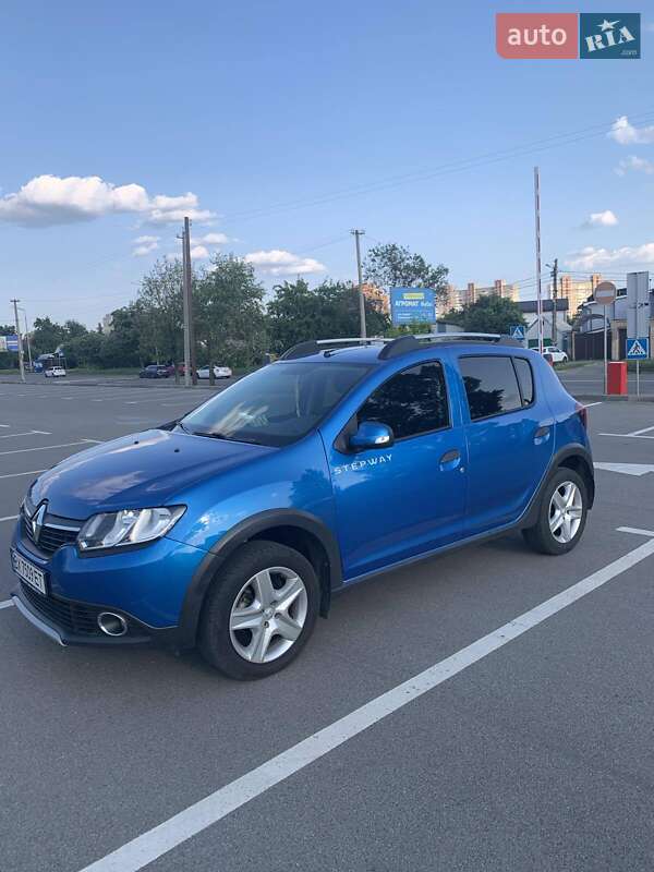 Хетчбек Renault Sandero 2016 в Києві