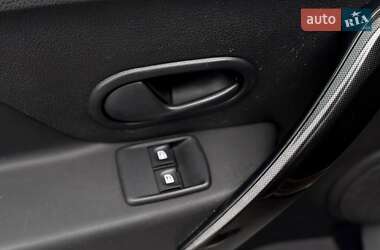 Хэтчбек Renault Sandero 2020 в 