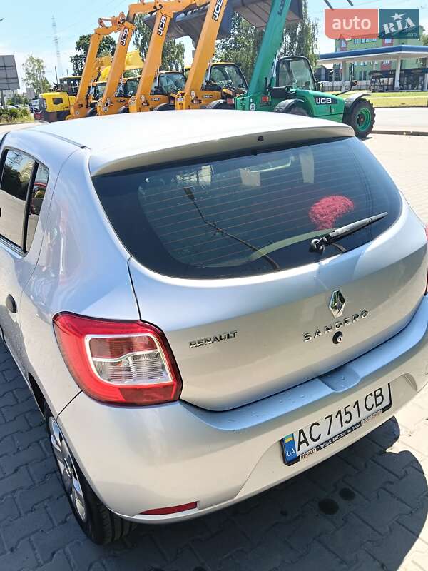 Хэтчбек Renault Sandero 2013 в Луцке